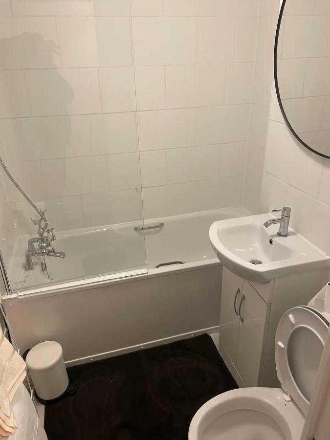 Two Bedroom Flat In London Near The 02 Exterior photo